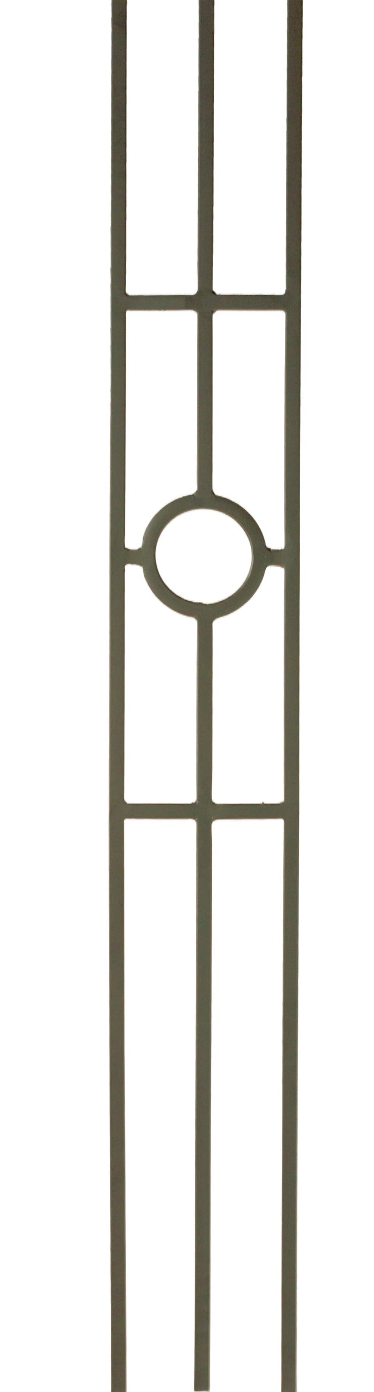 M41144 2933 Three Leg Iron Baluster